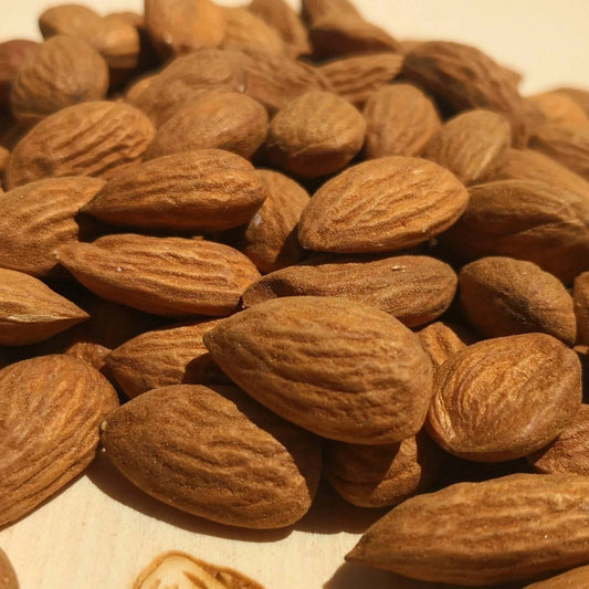 Almendras enteras, fuente de energía saludable